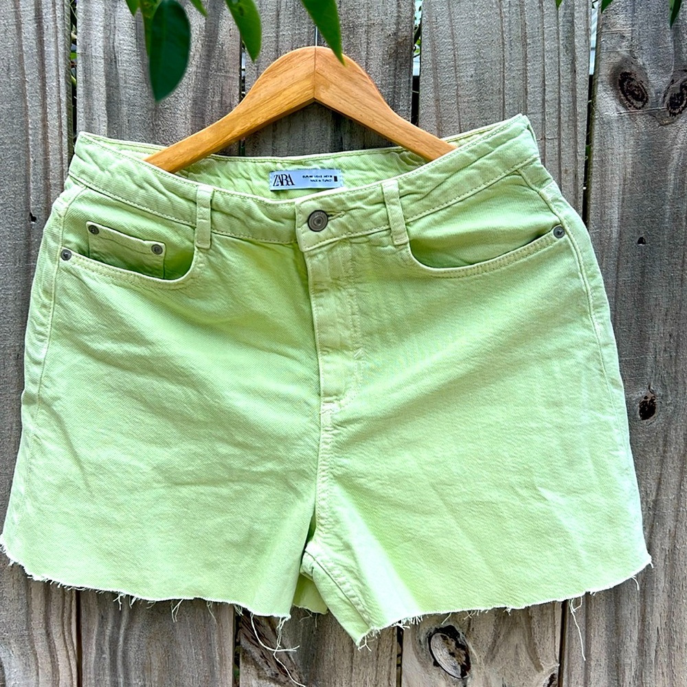 🦚🦚🦚 ZARA DENIM HIGH WAIST SHORTS SIZE 8 🦚🦚🦚